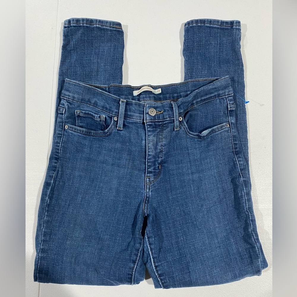 Levi's Women's Straight Leg Jeans in Dark Blue
